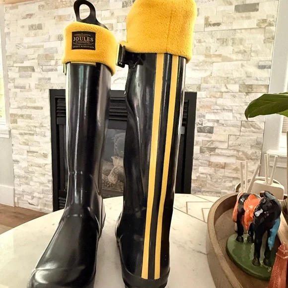 Joules Black Rain Boots with Yellow Trim - Picture 1 of 9
